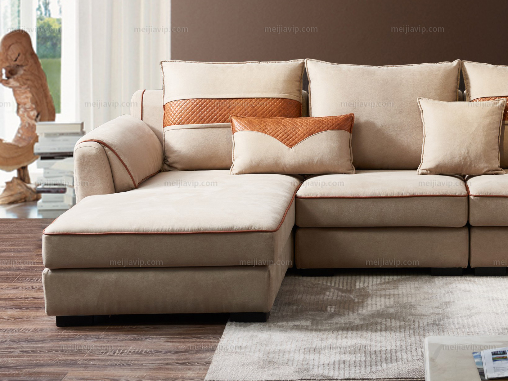 家百利家居公司,专业生产实木,板木,板式及软体家具,产品性价比极高